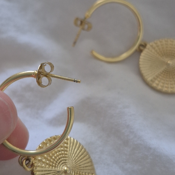 Gold Earrings - Picture 4 of 5